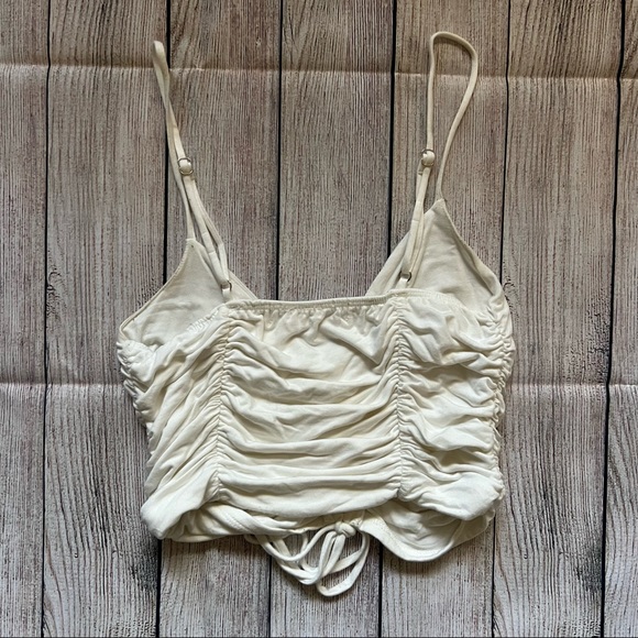 ▪️Cropped Ruched Tank▪️ - Picture 3 of 4